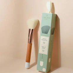 102 Angled blush brush