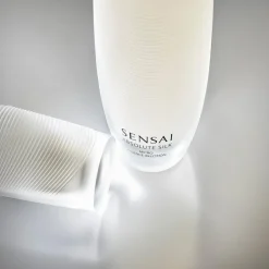 ABSOLUTE SILK   Essence-In-Lotion 125 ml