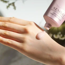 CELLULAR PERFORMANCE   Intensive Hand Treatment 100 ml