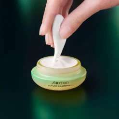 Future Solution LX   Legendary Enmei Ultimate Brillance Eye Cream 15 ml