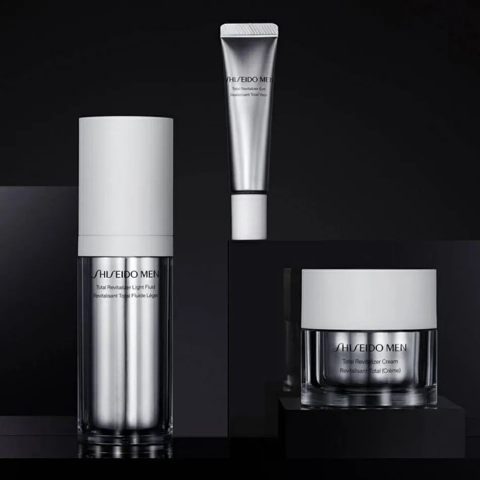 Men Total Revitalizer Light Fluid 70 ml