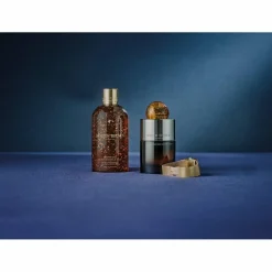 Mesmerising Oudh Accord & Gold Fine Liquid Hand Wash 300 ml