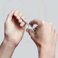 Premium Nagelhautschere mit Turmspitze