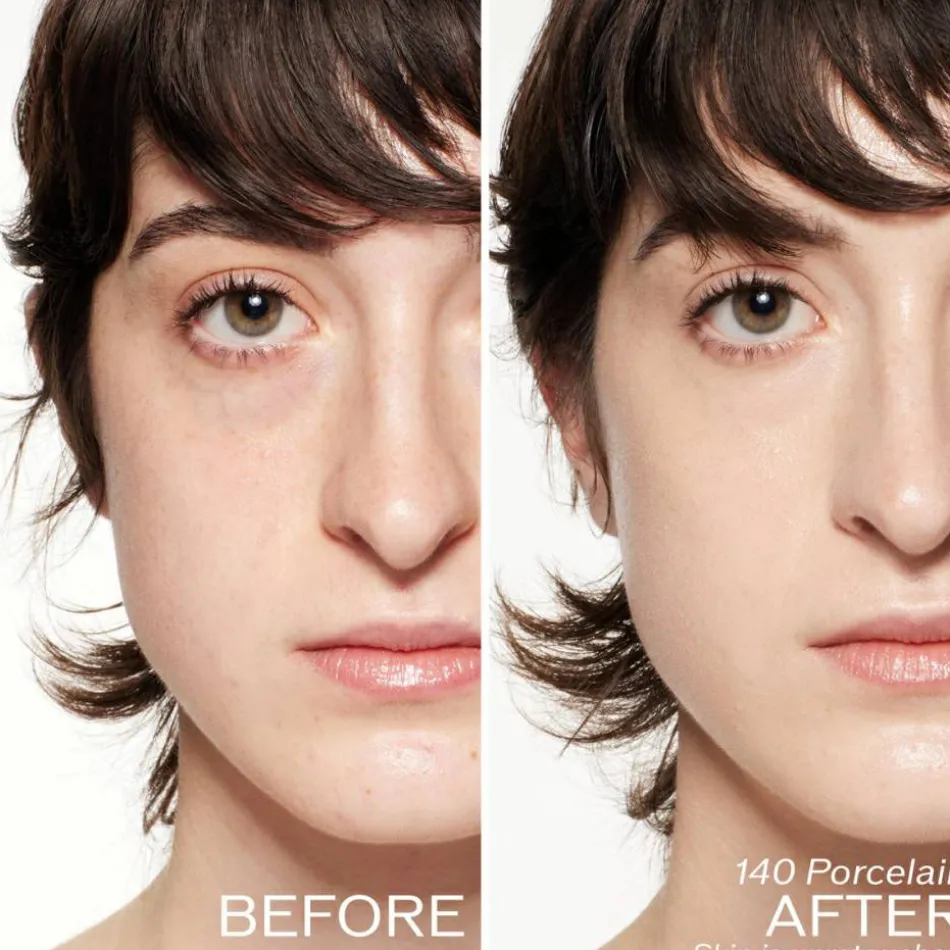 Revitalessence Skin Glow Foundation