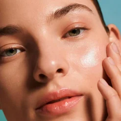 The SPF 50 UV Protecting Fluid 50 ml